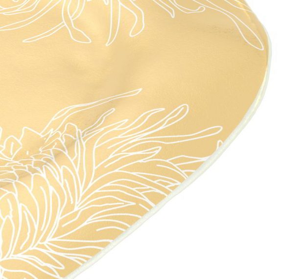 Organic Charger Plates in Yellow Gold Designed by Anna Vasily - detail view