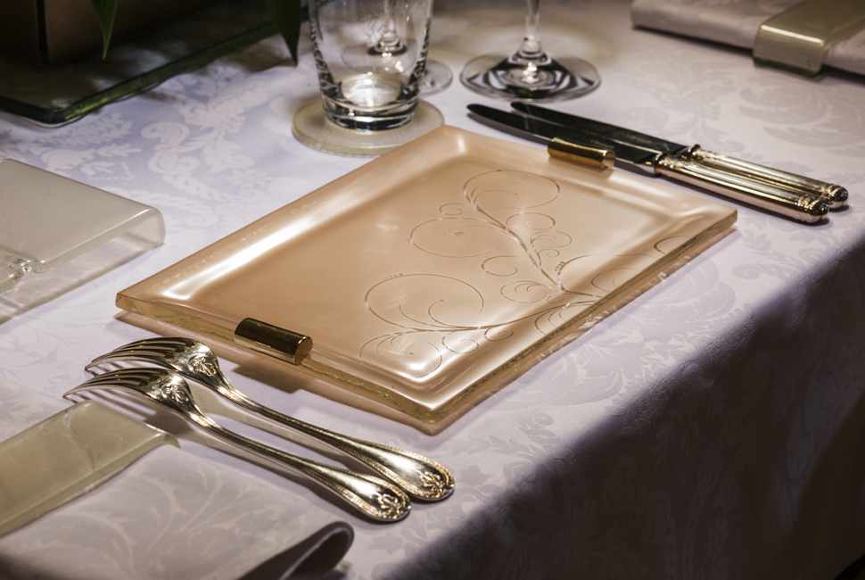 Elegant Dinner Plates serving platter With its romantic cameo rose colour, shiny bronze handles and presented our own glorious Vivace design, the Nora sushi plate is an excellent addition to your home accessories.