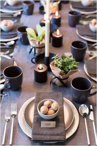 Christmas table setting in earthly colours inspired by farm theme